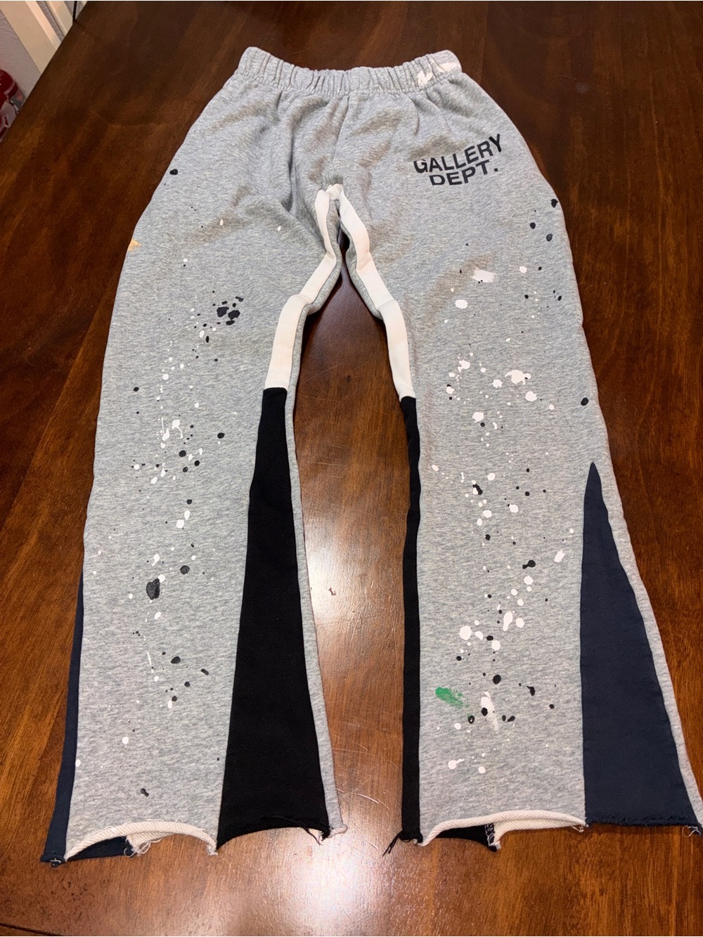 Gallery Dept. Flared Paint‑Splattered Sweatpants – Grey – Size S
